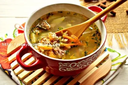 Як приготувати розсольник з солоними огірками і перловкою рецепт з фото крок за кроком, легкі рецепти (перловкою) Як приготувати розсольник з солоними огірками і перловкою рецепт з фото крок за кроком, легкі рецепти