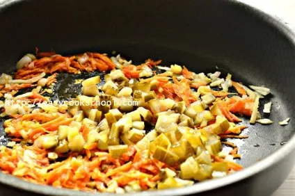 Як приготувати розсольник з солоними огірками і перловкою рецепт з фото крок за кроком, легкі рецепти (розсольник) Як приготувати розсольник з солоними огірками і перловкою рецепт з фото крок за кроком, легкі рецепти