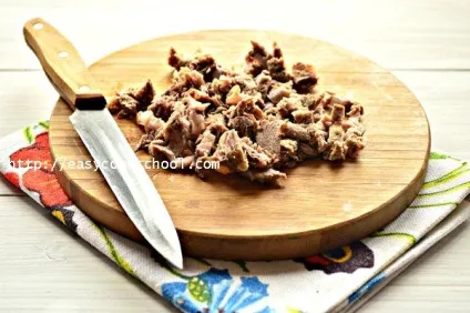 Як приготувати розсольник з солоними огірками і перловкою рецепт з фото крок за кроком, легкі рецепти (огірками) Як приготувати розсольник з солоними огірками і перловкою рецепт з фото крок за кроком, легкі рецепти
