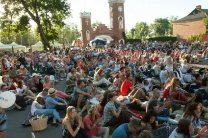 Як пройшла «садиба jazz» 10 концертів, танці до ночі і пікніки у дворі Рамонского замку - новини (танці до ночі і пікніки у дворі Рамонского замку) Як пройшла «садиба jazz» 10 концертів, танці до ночі і пікніки у дворі Рамонского замку - новини
