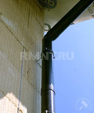 Як самостійно змонтувати водостічну систему (рівномірно розподіляються стіні) Як самостійно змонтувати водостічну систему