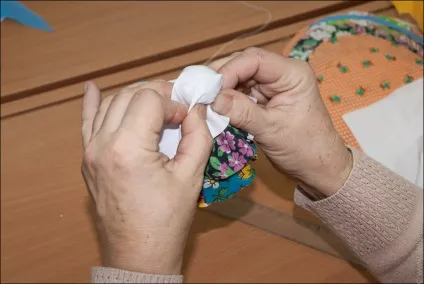 Як зробити ляльку з клаптів з малюком, рукоділля (Вийшла така заготовка ляльки) Як зробити ляльку з клаптів з малюком, рукоділля