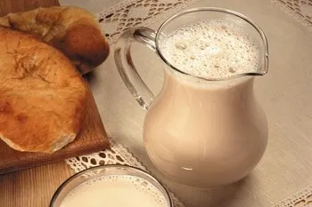 Як зробити топлене молоко в мультиварці