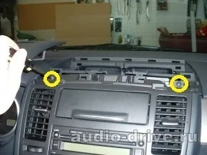 Як зняти штатний головний пристрій nissan tiida (tiida) Як зняти штатний головний пристрій nissan tiida