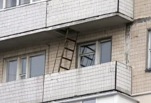 Як прибрати пожежну драбину з балкона (пожежну) Як прибрати пожежну драбину з балкона
