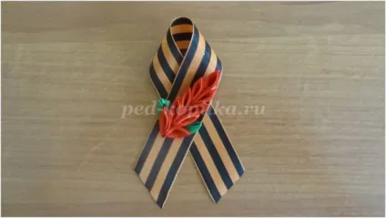 Як прикрасити георгіївську стрічку своїми руками (атласної стрічки шириною) Як прикрасити георгіївську стрічку своїми руками