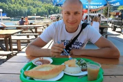 Як вести себе в Абхазії, крокуючи по планеті (Абхазії) Як вести себе в Абхазії, крокуючи по планеті