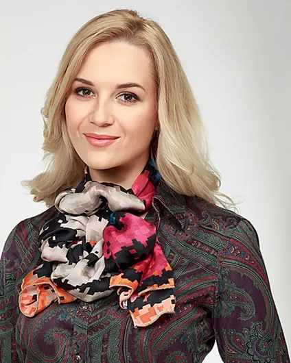 Як зав'язати хустку на шиї 4 оригінальних варіанту (хустку) Як зав'язати хустку на шиї 4 оригінальних варіанти