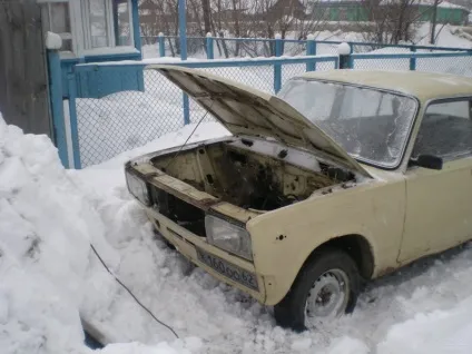 Капот - алігатор