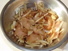Картопля в рукаві з маринованим курячим філе - покроковий рецепт з фото