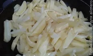 Картопля з сардельками по-селянськи в горщиках (картопля з сардельками по-селянськи в горщиках) Картопля з сардельками по-селянськи в горщиках