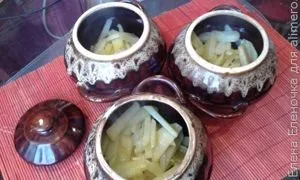 Картопля з сардельками по-селянськи в горщиках (картопля в горщиках) Картопля з сардельками по-селянськи в горщиках