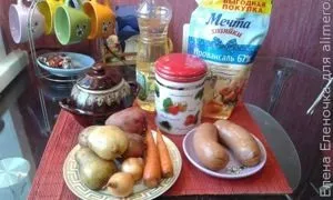 Картопля з сардельками по-селянськи в горщиках (картопля в духовці) Картопля з сардельками по-селянськи в горщиках