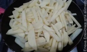 Картопля з сардельками по-селянськи в горщиках (картопля з сардельками) Картопля з сардельками по-селянськи в горщиках