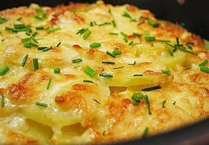 Картопля з сиром в мультиварці
