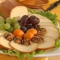 Ковбасний сир - користь і шкода