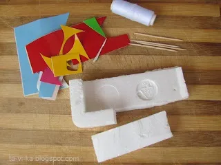 Кораблики з пінопласту