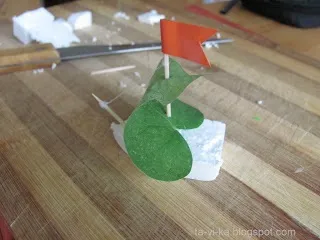 Кораблики з пінопласту