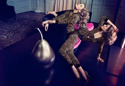 Культова річ велюровий костюм juicy couture, мода (couture) Культова річ велюровий костюм juicy couture, мода