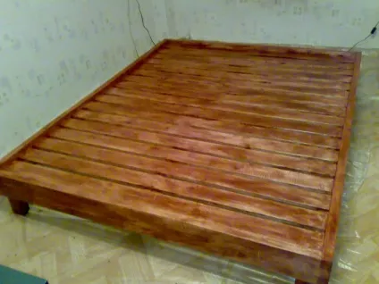Ліжко з сосни