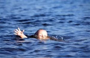 Сонник потонула дитина в воді ванній річці бачити уві сні до чого сниться (сонник) Сонник потонула дитина в воді ванній річці бачити уві сні до чого сниться