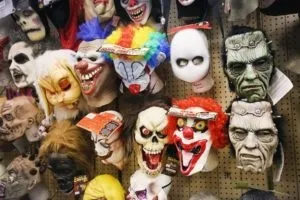 Сонник маска на обличчі людини уві сні бачити до чого сниться (маска) Сонник маска на обличчі людини уві сні бачити до чого сниться
