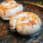 Курячі ковбаски на сковороді гриль (сковороді) Курячі ковбаски на сковороді гриль