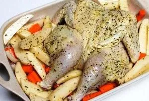 Курка з картоплею в духовці рецепт