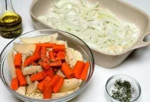 Курка з картоплею в духовці рецепт