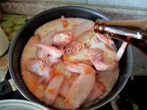 Курка, тушкована в пиві - приготуй просто і смачно! (Тушкована) Курка, тушкована в пиві - приготуй просто і смачно!