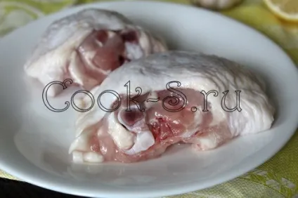 Курка, запечена в духовці - покроковий рецепт з фото, страви з курки (духовці) Курка, запечена в духовці - покроковий рецепт з фото, страви з курки