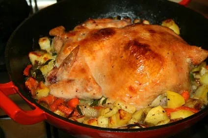 Курка, запечена в духовці з овочами, смачні рецепти (як запекти курку) Курка, запечена в духовці з овочами, смачні рецепти
