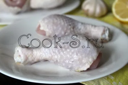Курка, запечена в духовці - покроковий рецепт з фото, страви з курки (курка запечена в духовці рецепт з фото) Курка, запечена в духовці - покроковий рецепт з фото, страви з курки