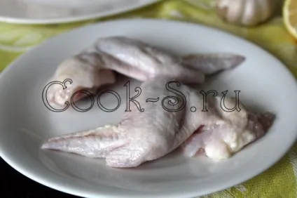 Курка, запечена в духовці - покроковий рецепт з фото, страви з курки (запечена) Курка, запечена в духовці - покроковий рецепт з фото, страви з курки