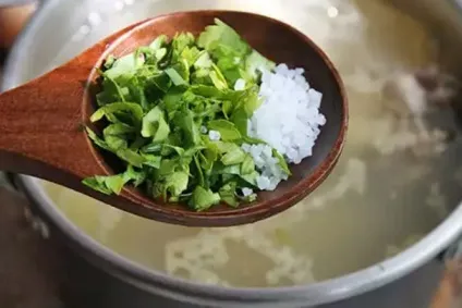 Курячий суп з рисом і картоплею рецепт з фото без засмажкою (курячий) Курячий суп з рисом і картоплею рецепт з фото без засмажкою