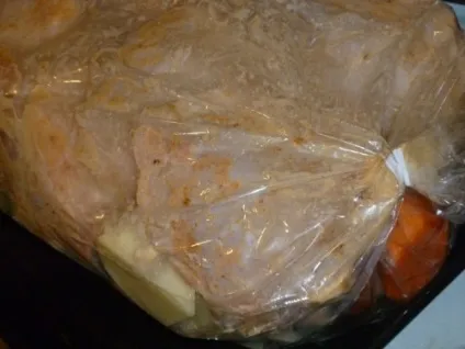 Курка з картоплею в - рукаві (приготувати) Курка з картоплею в - рукаві