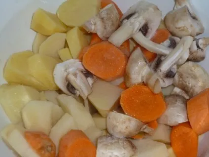 Курка з картоплею в - рукаві (картоплею) Курка з картоплею в - рукаві
