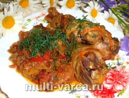 Курка з овочами в мультиварці