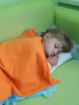 Лікування молочних зубів під загальним наркозом (наркозом) Лікування молочних зубів під загальним наркозом