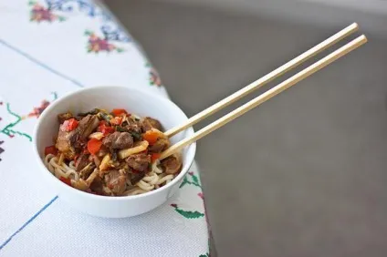 Локшина для лагмана своїми руками рецепт приготування (руками) Локшина для лагмана своїми руками рецепт приготування