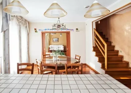 Сходи в інтер'єрі 15 фото