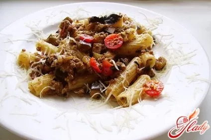 Макарони по флотськи з тушонкою просто, смачно, швидко (флотськи) Макарони по флотськи з тушонкою просто, смачно, швидко