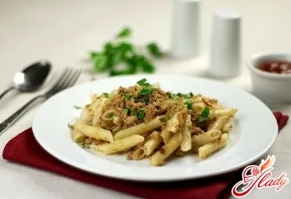 Макарони по флотськи з тушонкою просто, смачно, швидко (флотськи) Макарони по флотськи з тушонкою просто, смачно, швидко