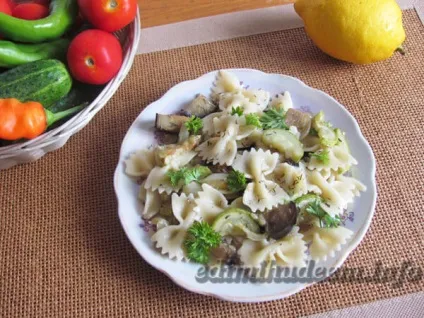 Макарони з помідорами і часником - їмо і худнемо (часником) Макарони з помідорами і часником - їмо і худнемо