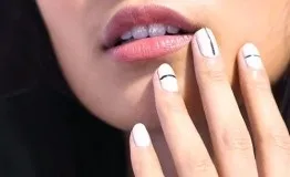 Манікюр з смужками - з фольги, з скотчем, з фото і відео (манікюр) Манікюр з смужками - з фольги, з скотчем, з фото і відео