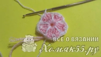 Маленькі квіточки гачком