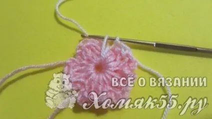 Маленькі квіточки гачком