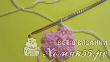 Маленькі квіточки гачком