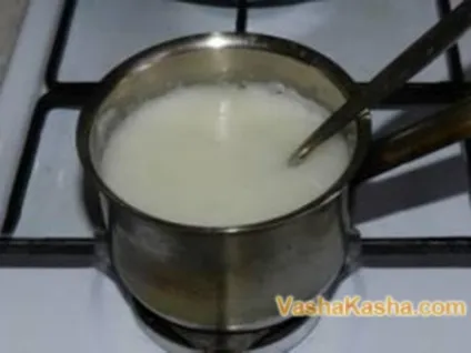 Манна каша на воді смачний низькокалорійний рецепт з родзинками (воді) Манна каша на воді смачний низькокалорійний рецепт з родзинками