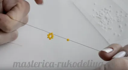 Майстер-клас ромашка з бісеру покрокова інструкція з фото і відео (бісеру) Майстер-клас ромашка з бісеру покрокова інструкція з фото і відео
